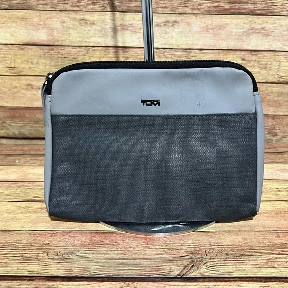 Pouch bag tumi cheap